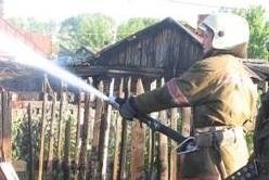 Спасатели МЧС России ликвидировали пожар в частном садовом доме в Мысковском ГО